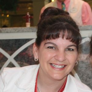 Meet your Posher, Lena